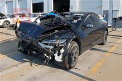 تسلا موديل 3